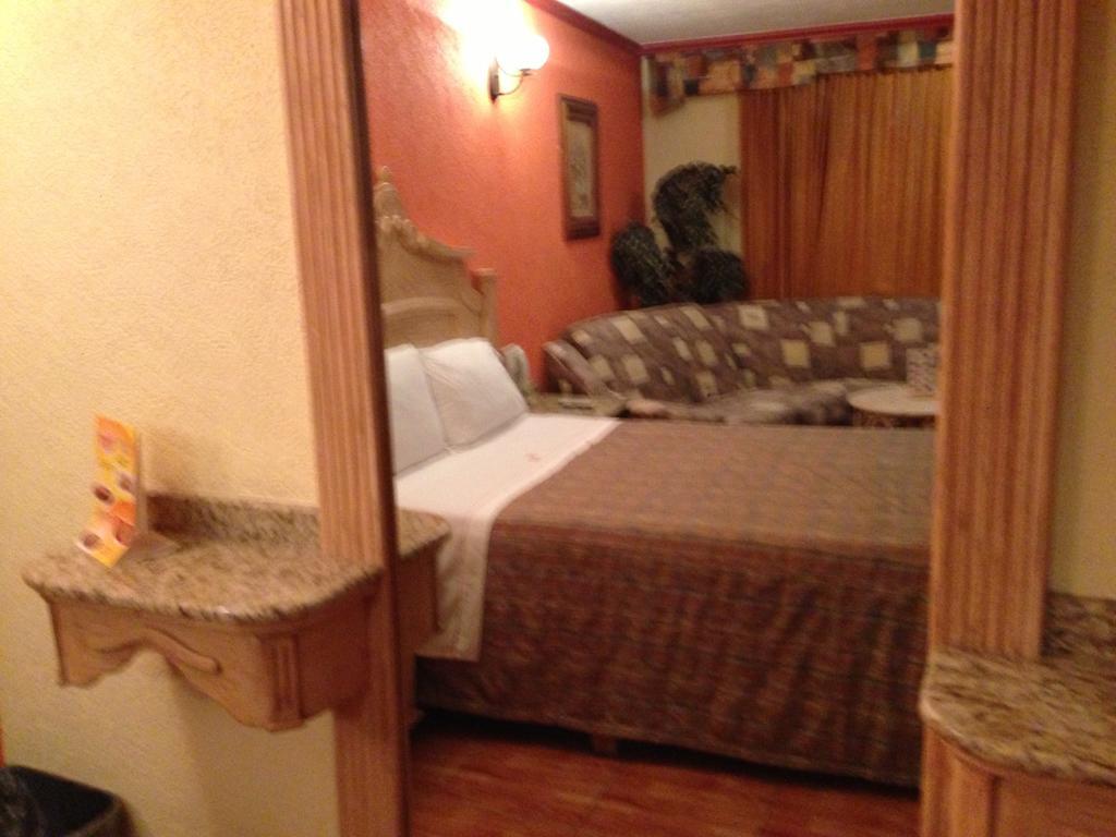 Hotel La Paz Гвадалахара Екстер'єр фото